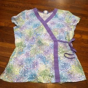 COPY - EUC Elan floral scrub top